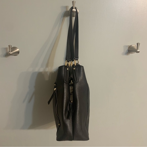 Kate and Mel vegan leather hobo-style black purse/handbag - Picture 7 of 11